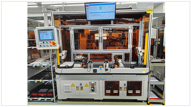 Automatic alignment and mounting